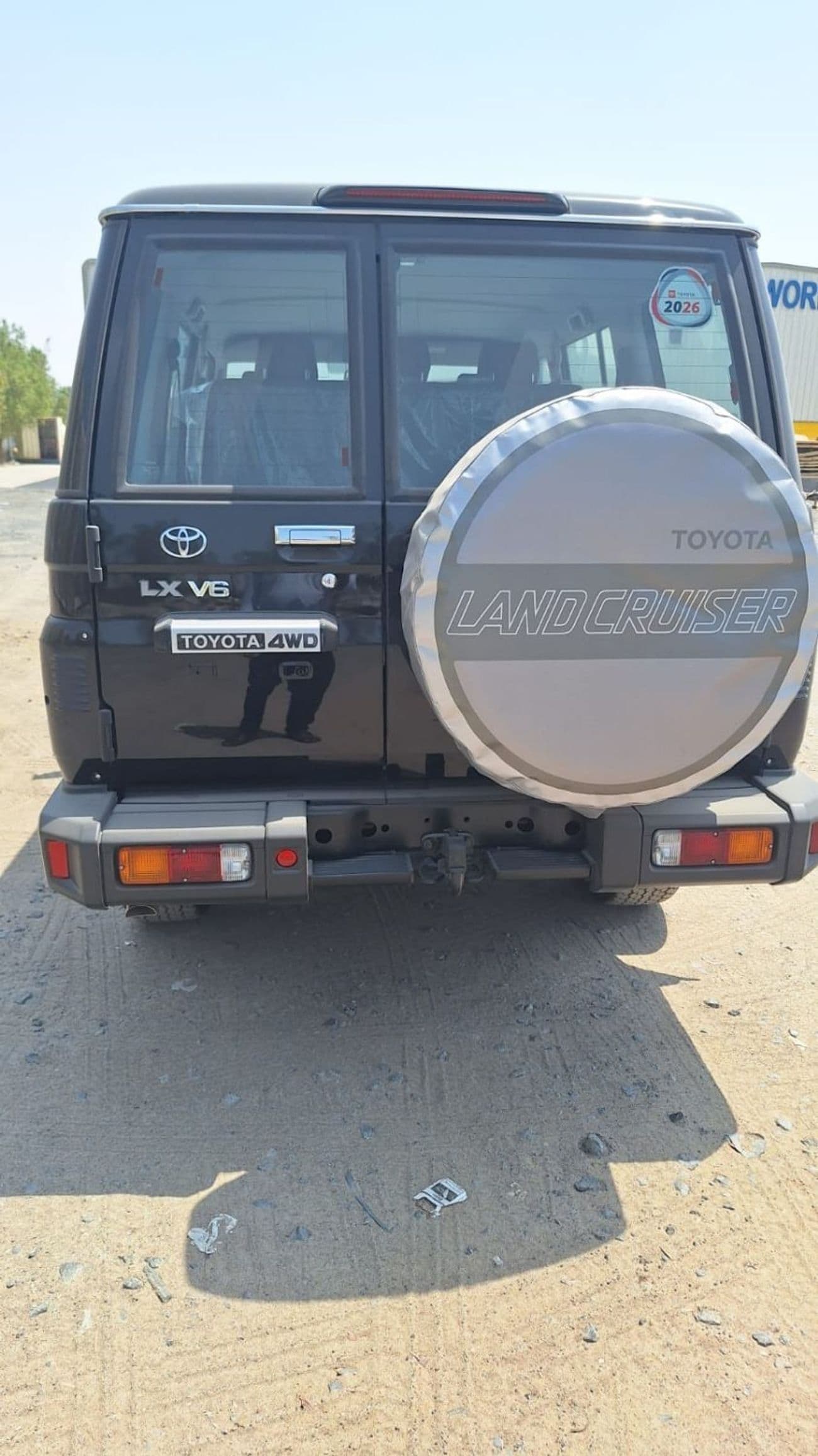 2026 Toyota Land Cruiser 70 LC76 LX thumbnail 4