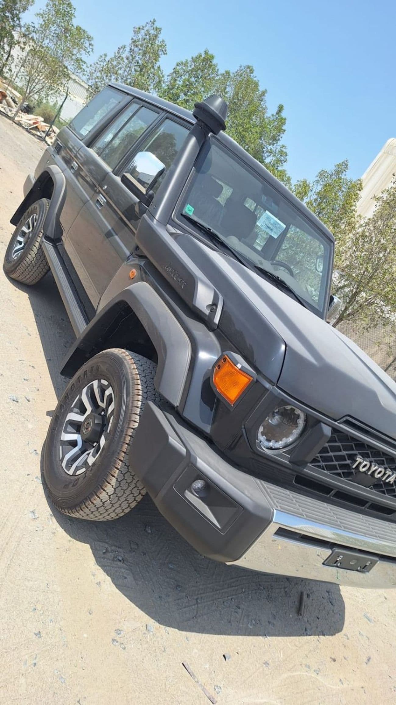 2026 Toyota Land Cruiser 70 LC76 LX thumbnail 5