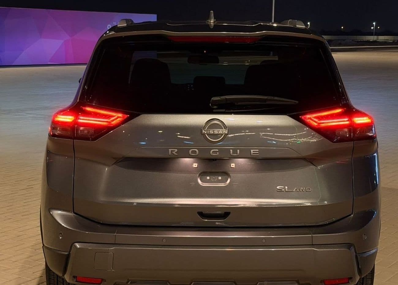 2026 Nissan Rogue PLATINUM thumbnail 5