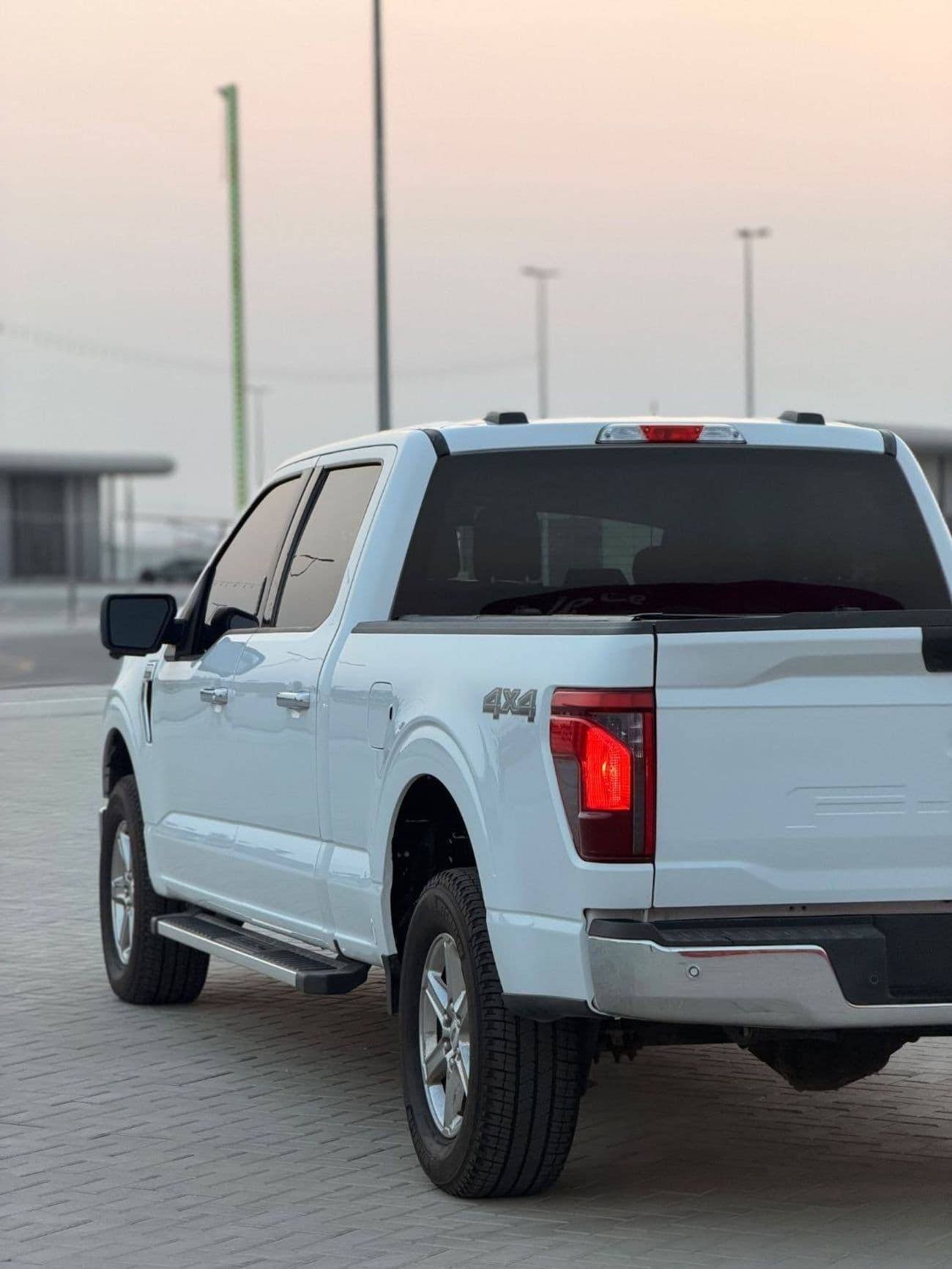 2024 Ford F 150 XLT thumbnail 5