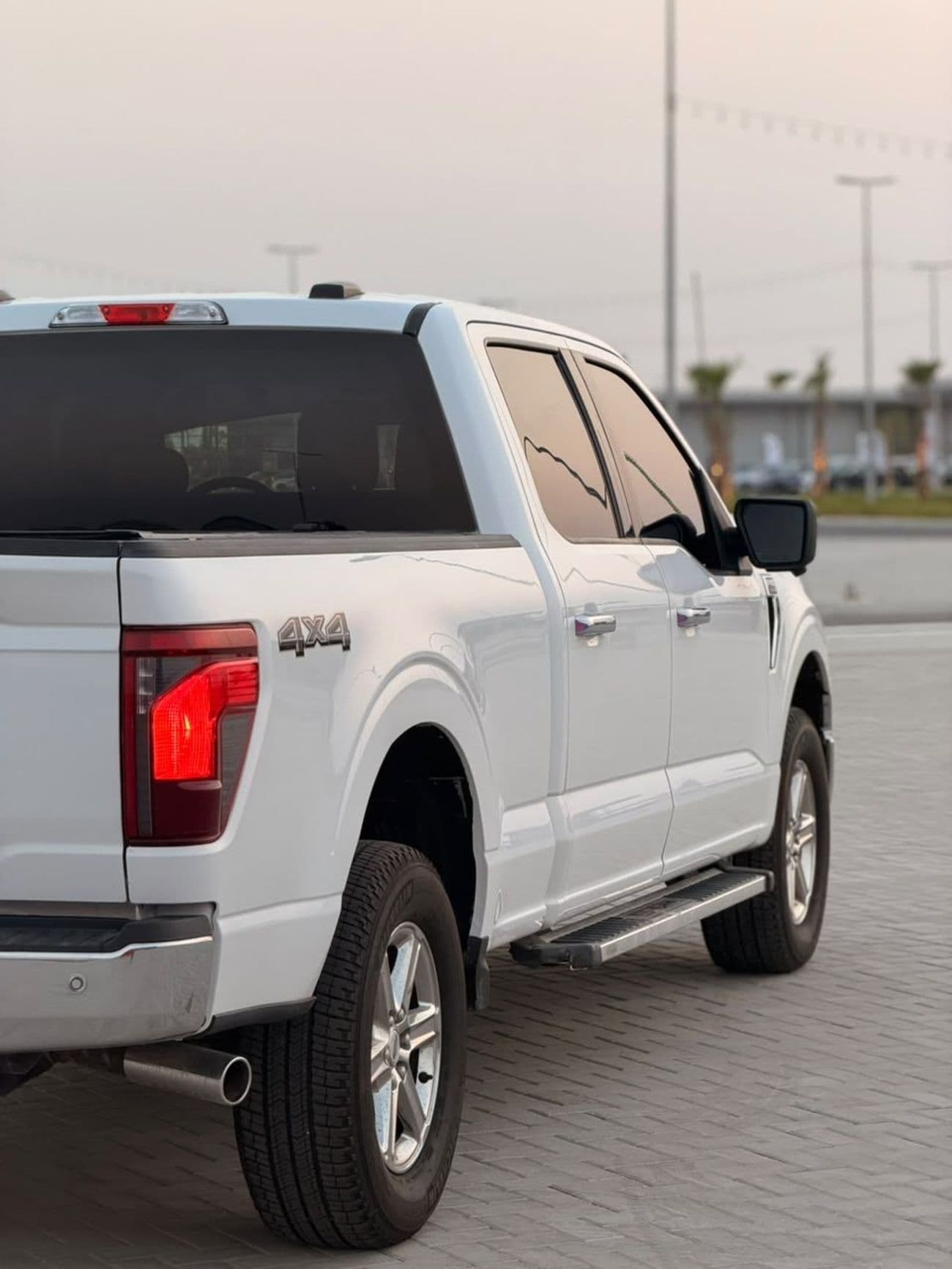 2024 Ford F 150 XLT thumbnail 7