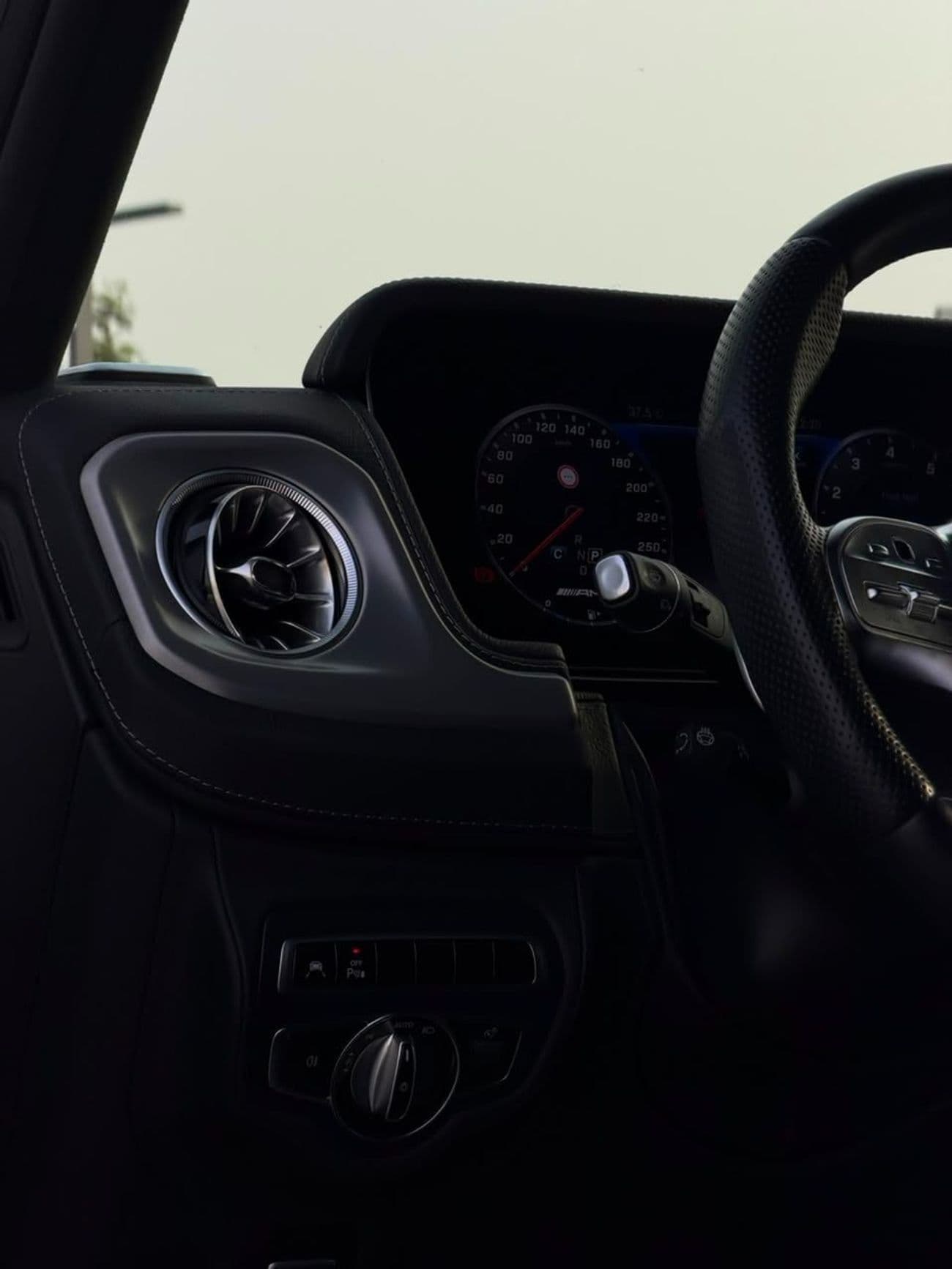 2021 Mercedes Benz G63 AMG STANDARD thumbnail 7