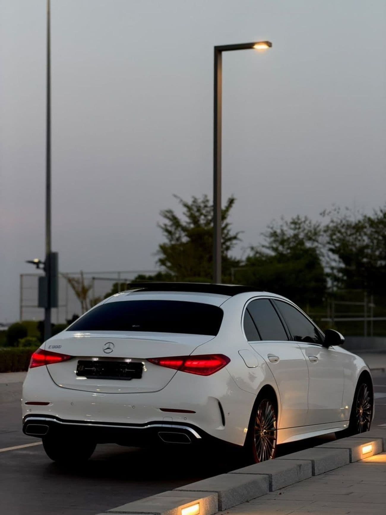 2022 Mercedes Benz C300 AMG thumbnail 8