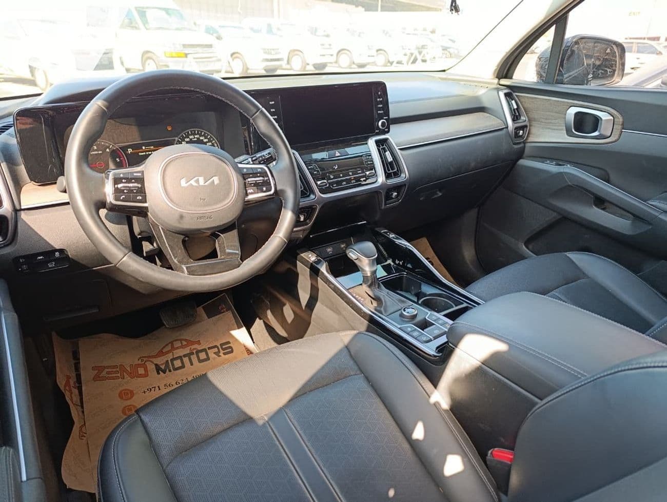 2023 Kia Sorento EX thumbnail 7