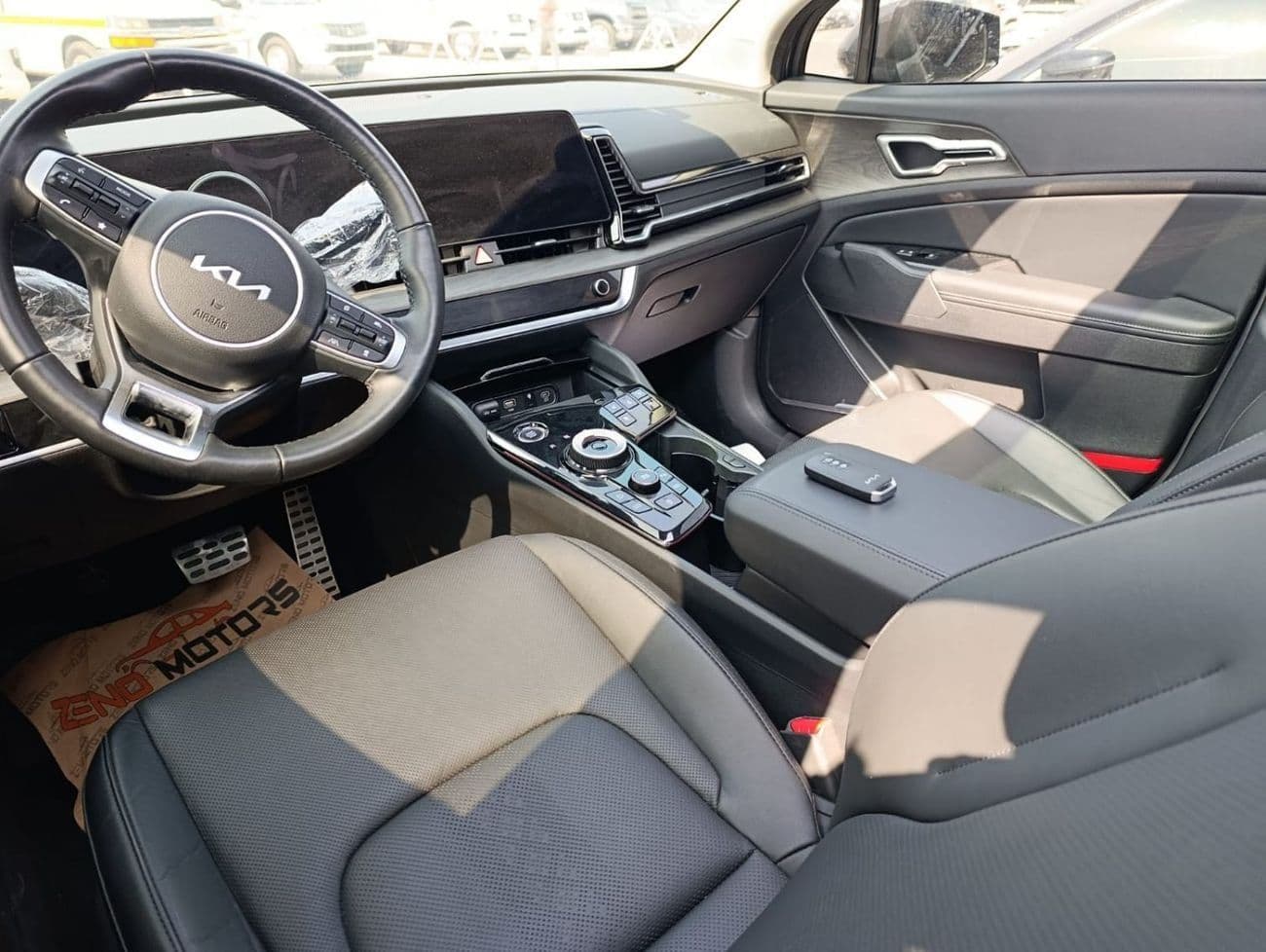 2024 Kia Sportage SX thumbnail 6