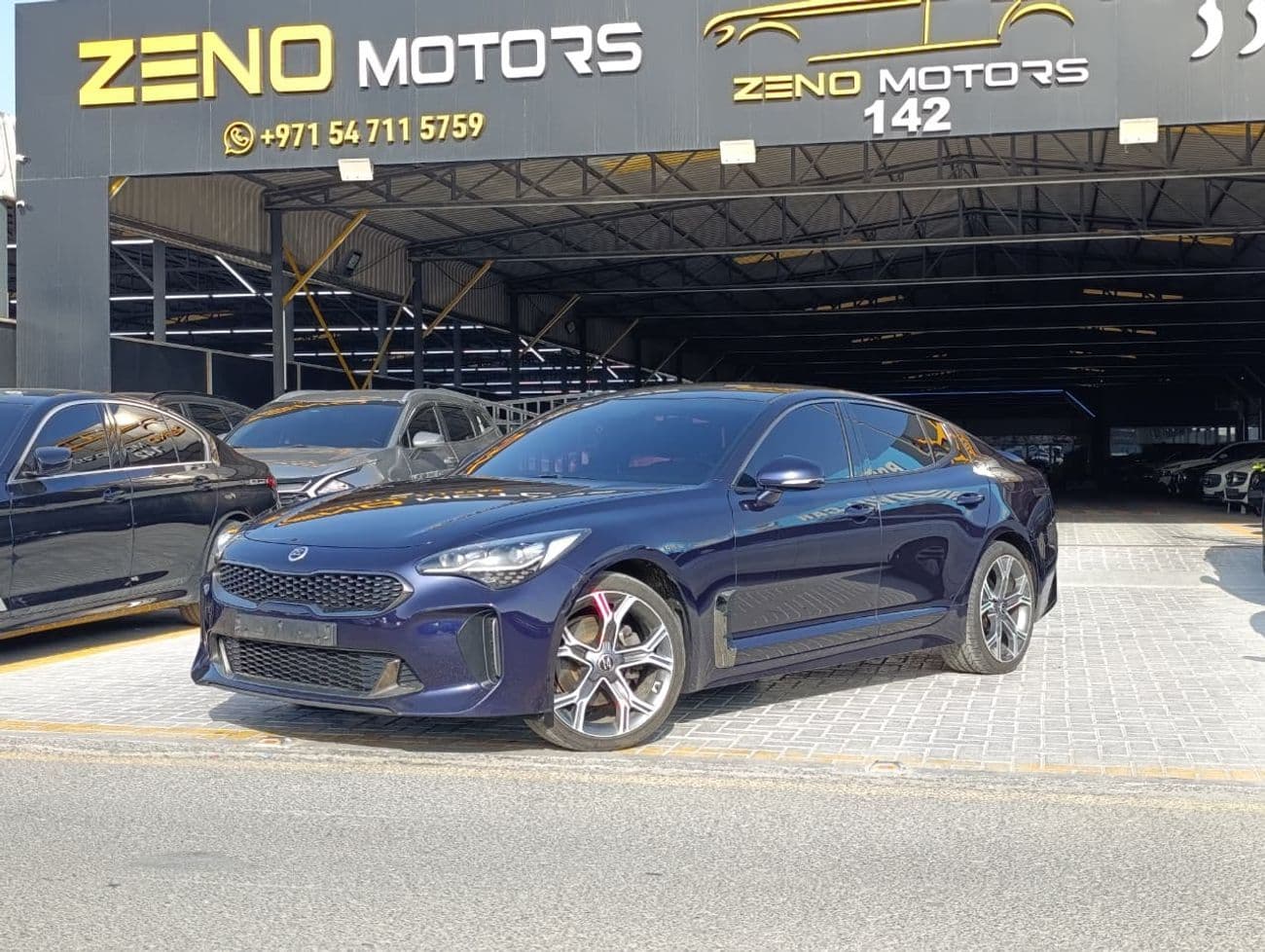 2019 Kia Stinger GT thumbnail 2