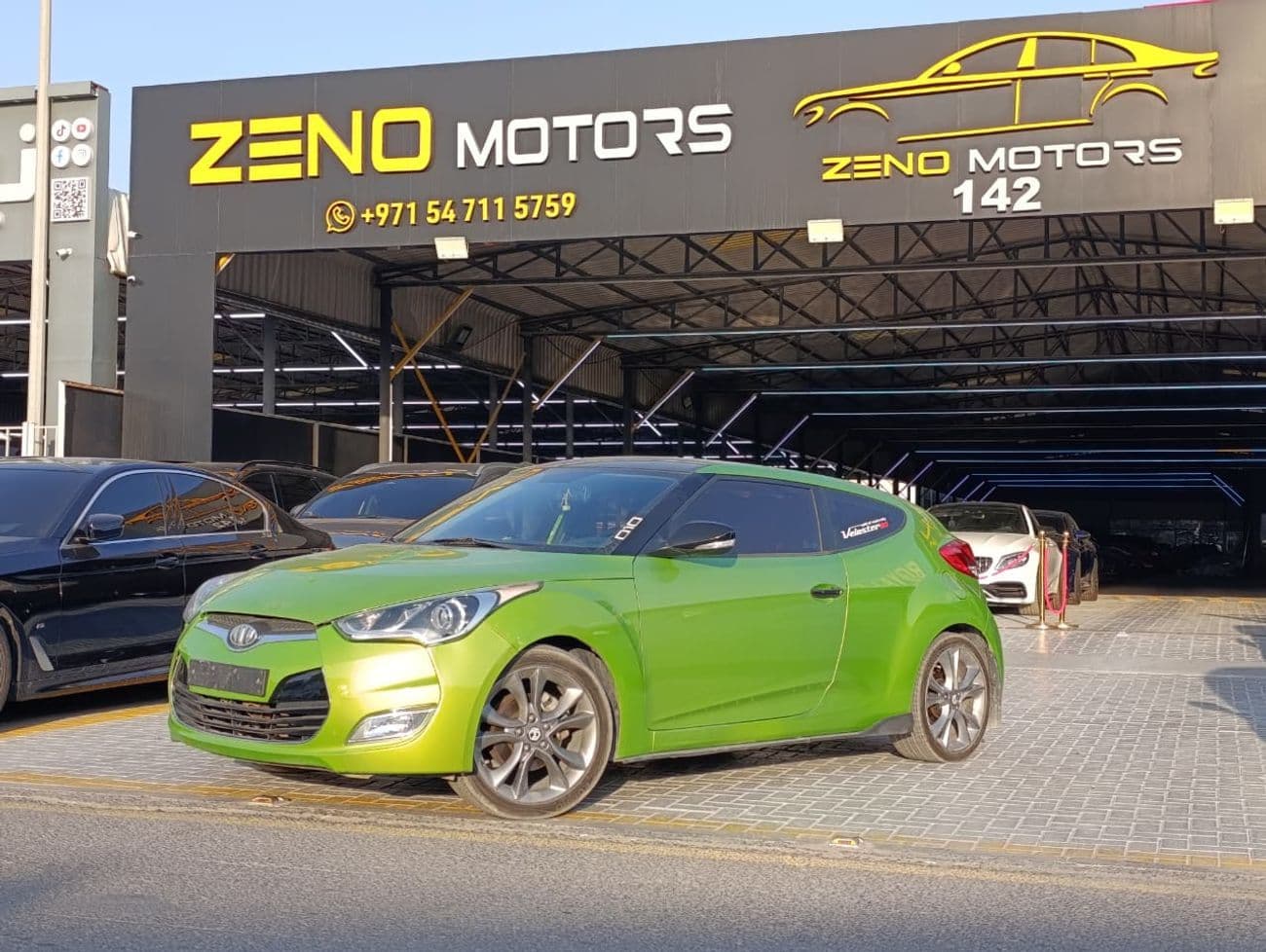 2012 Hyundai Veloster STANDARD thumbnail 2