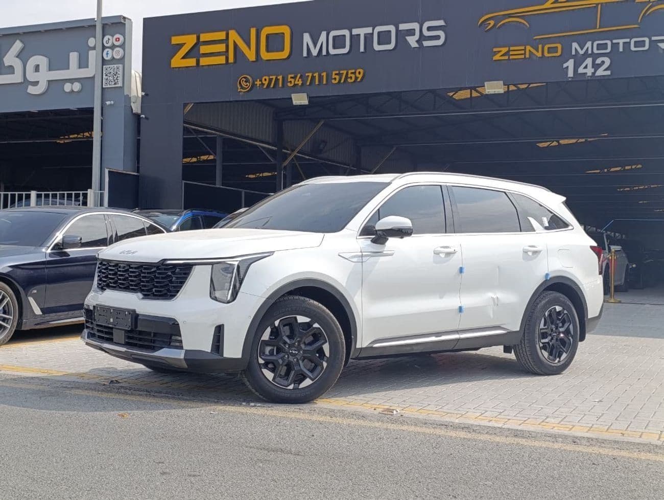 2025 Kia Sorento EX FOP thumbnail 2
