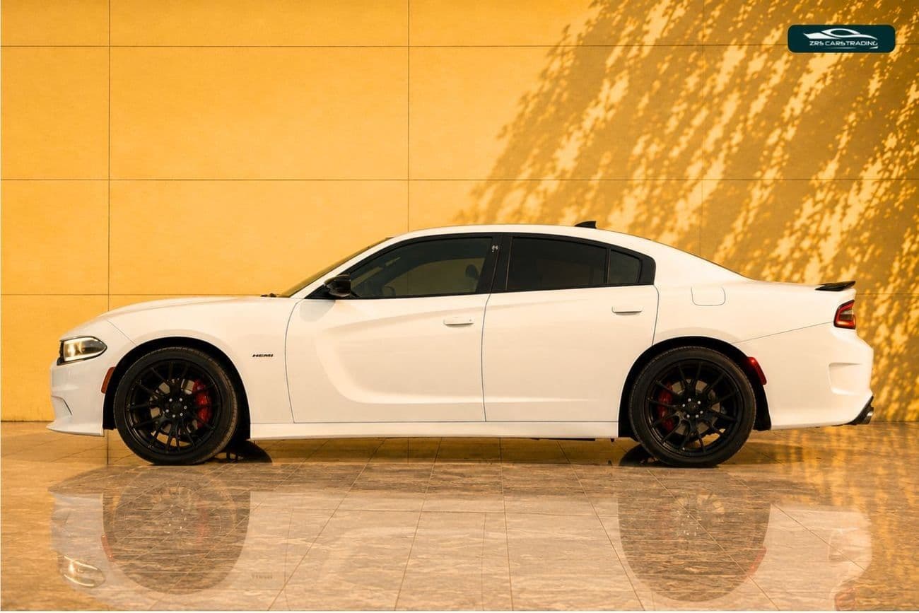 2015 Dodge Charger R/T thumbnail 5
