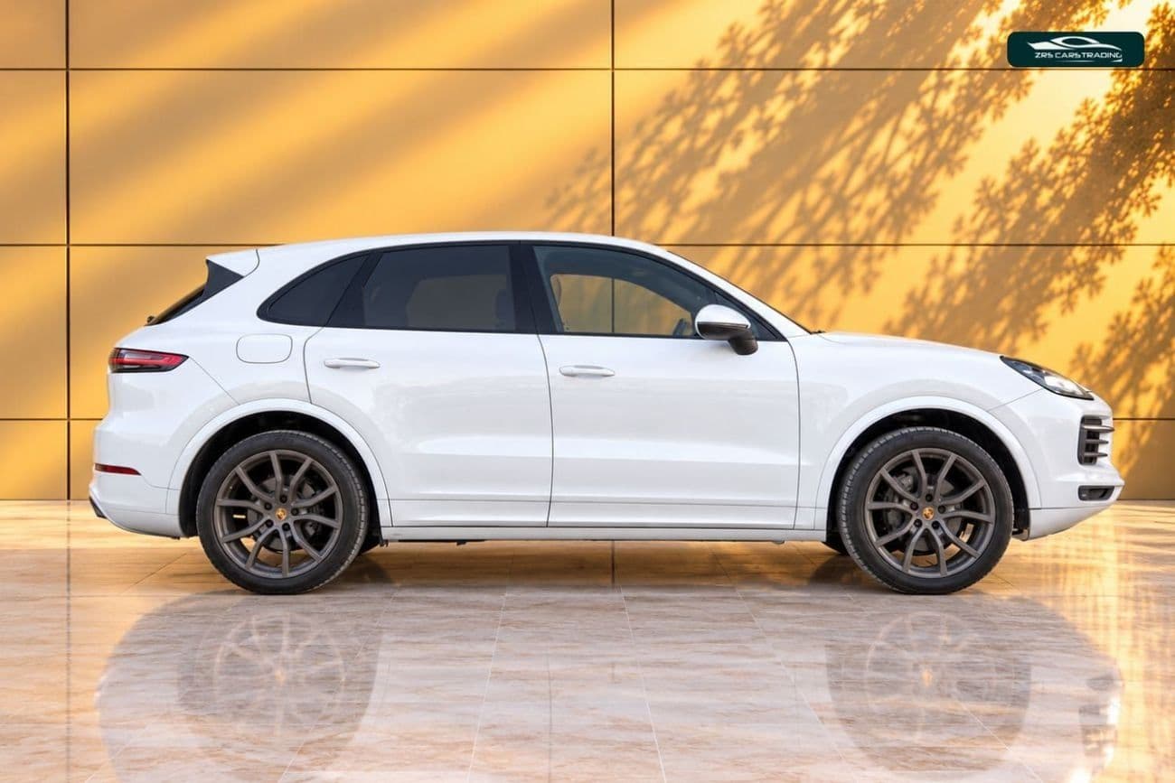 2019 Porsche Cayenne STANDARD thumbnail 7