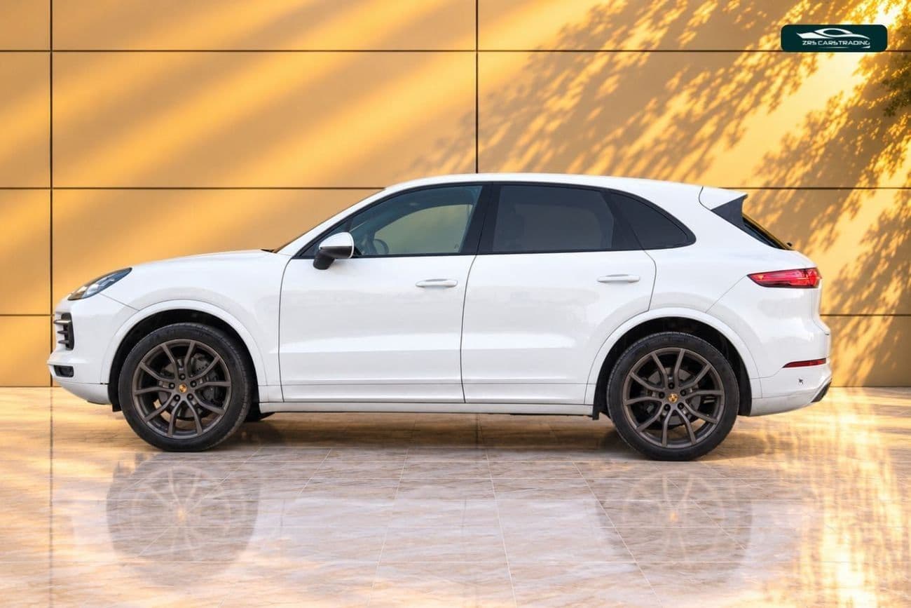 2019 Porsche Cayenne STANDARD thumbnail 8
