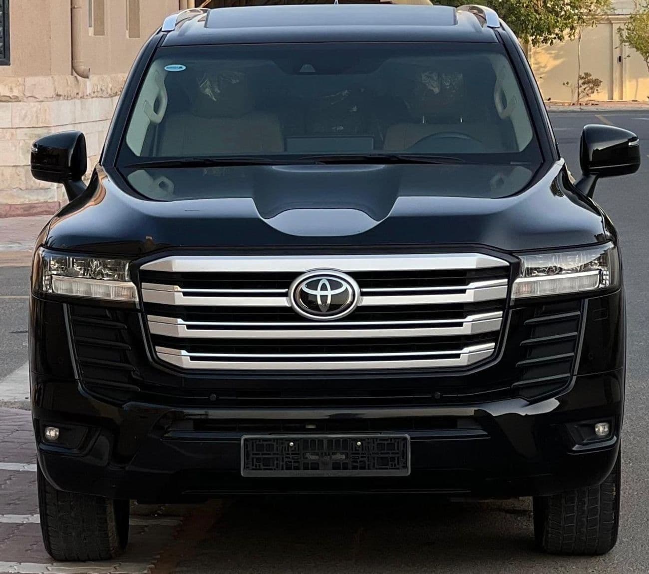 2022 Toyota Land Cruiser GXR thumbnail 6