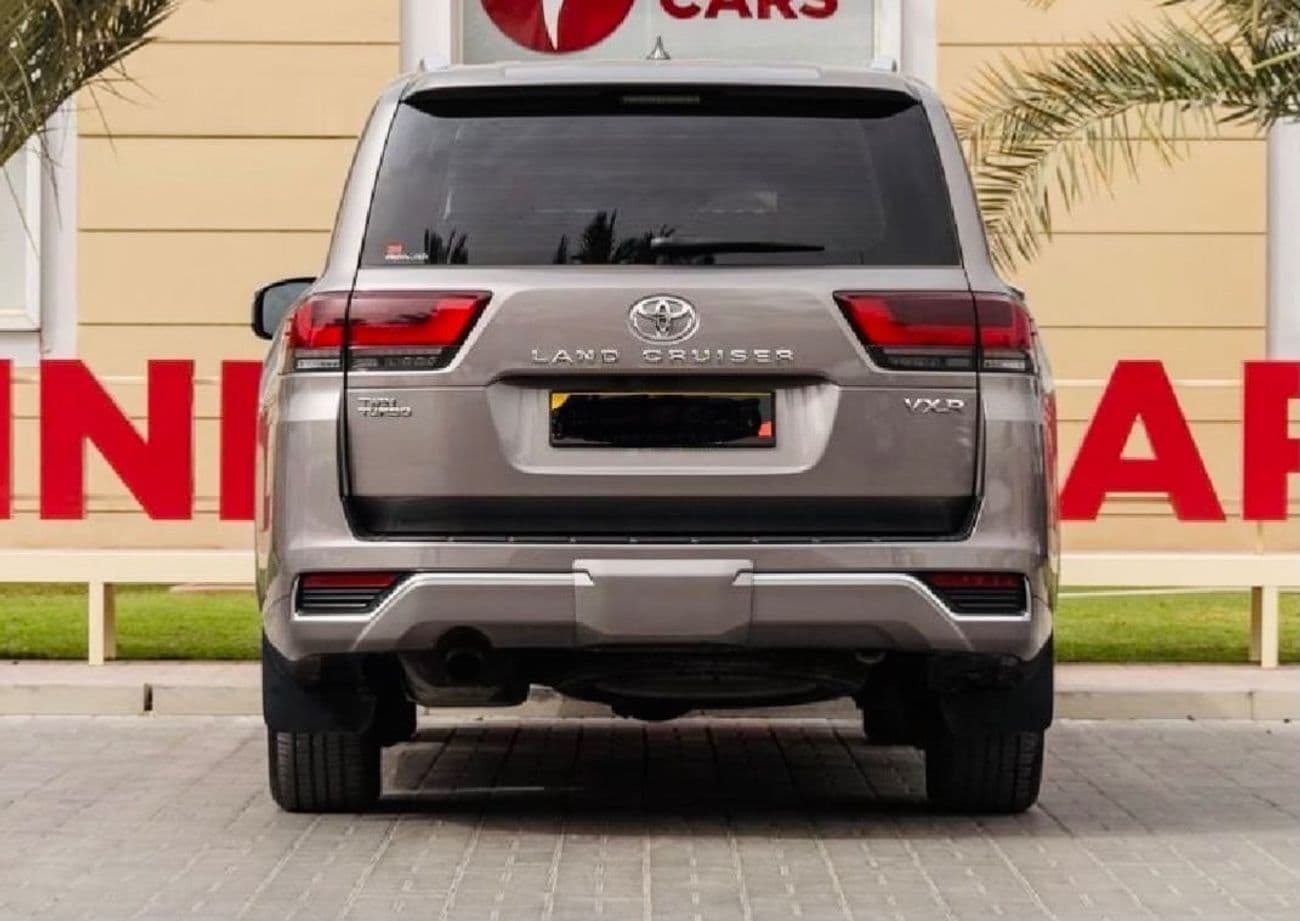 2022 Toyota Land Cruiser VXR thumbnail 5