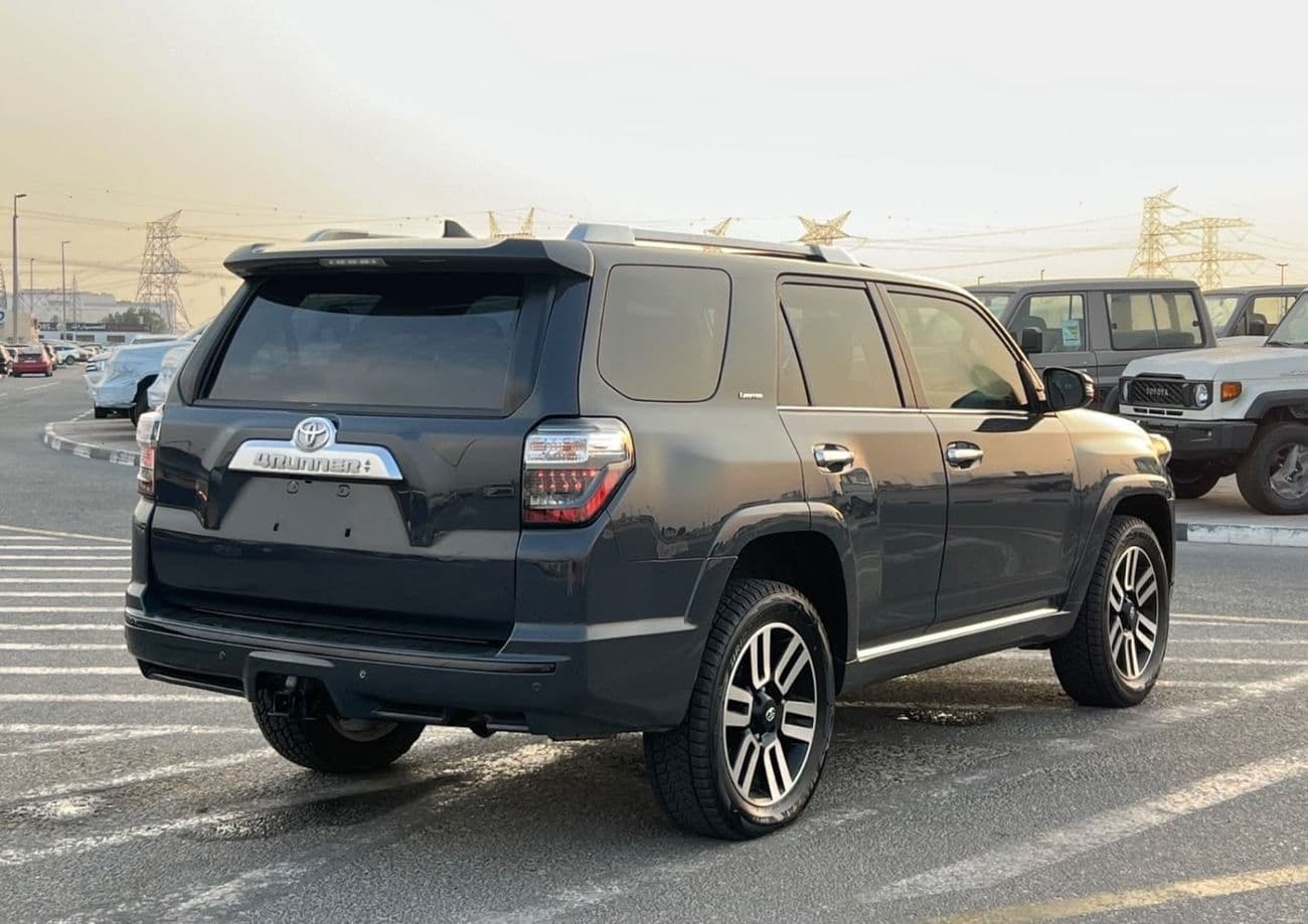 2024 Toyota 4Runner thumbnail 5