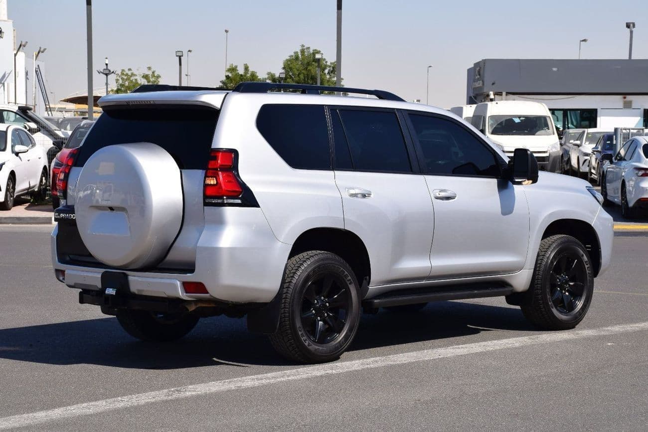 2024 Toyota Prado GXL thumbnail 8