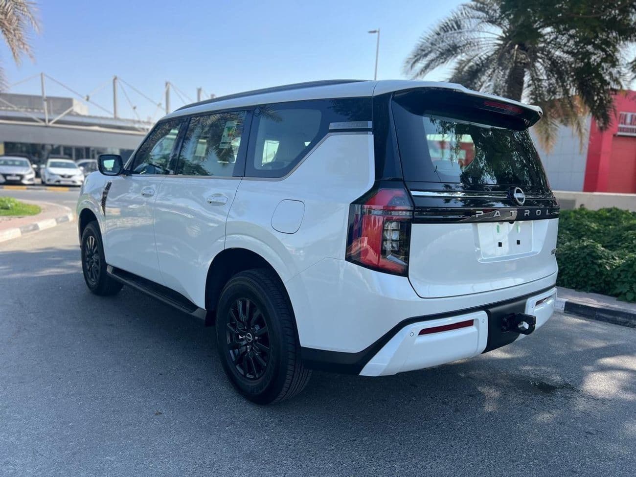 2026 Nissan Patrol SE T2 thumbnail 4