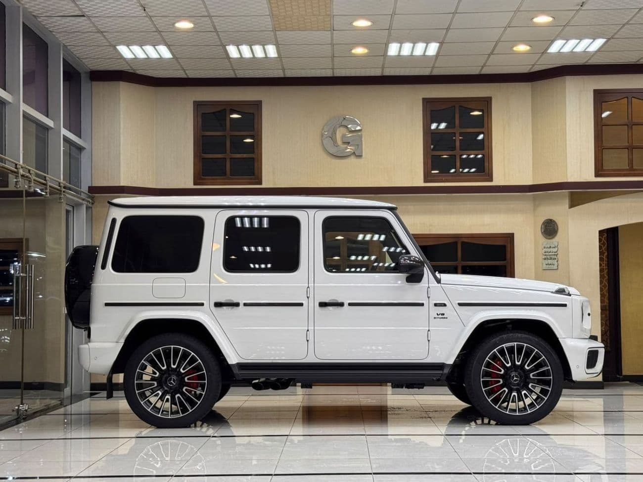 2026 Mercedes Benz G63 AMG STANDARD thumbnail 4