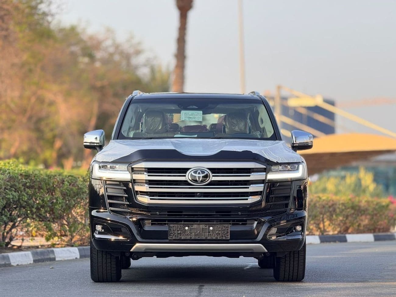2026 Toyota Land Cruiser VXR thumbnail 2