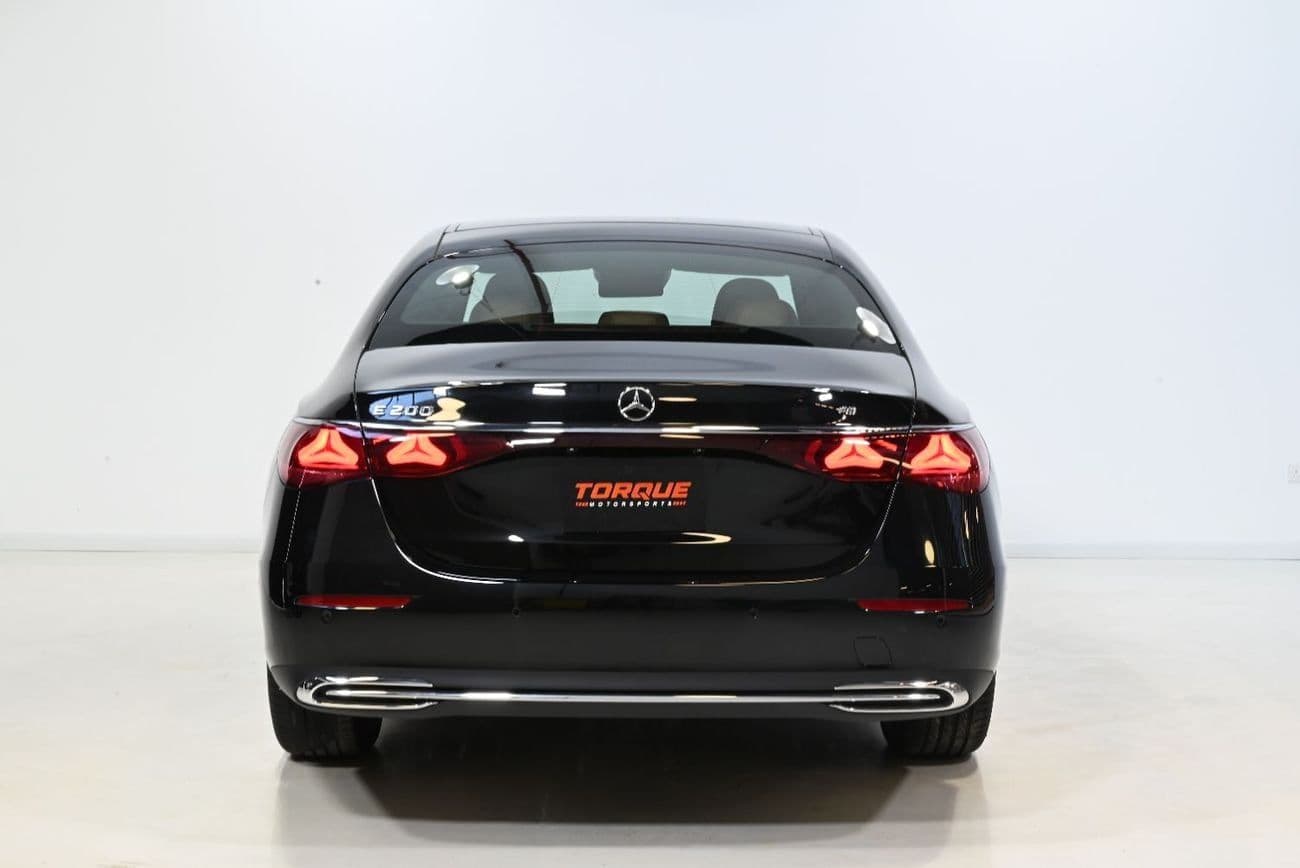 2026 Mercedes Benz E200 STANDARD thumbnail 5