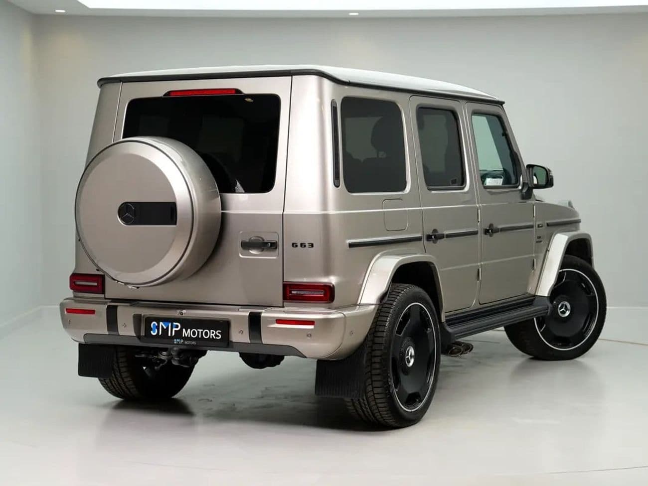 2025 Mercedes Benz G63 AMG STANDARD thumbnail 6