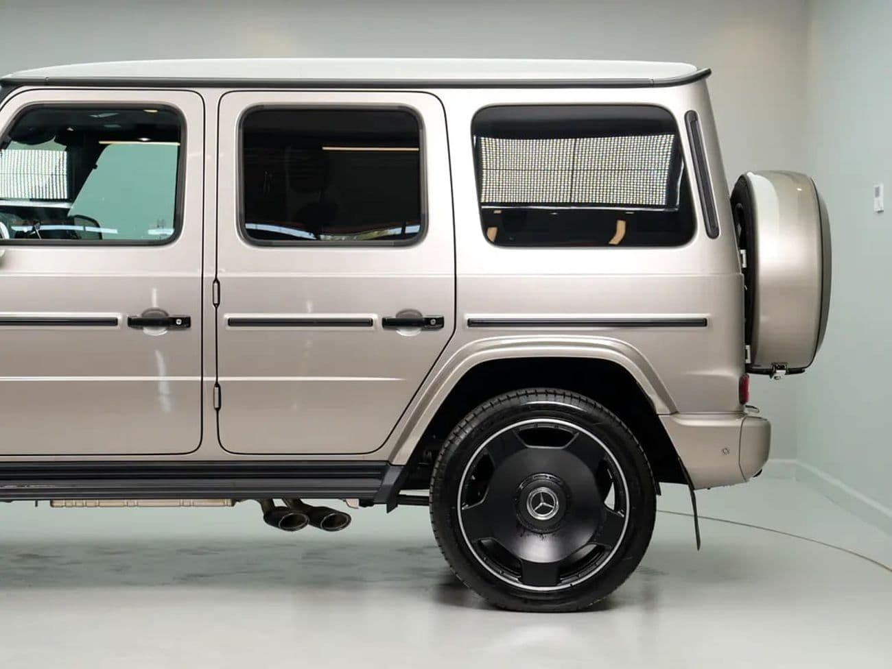 2025 Mercedes Benz G63 AMG STANDARD thumbnail 5