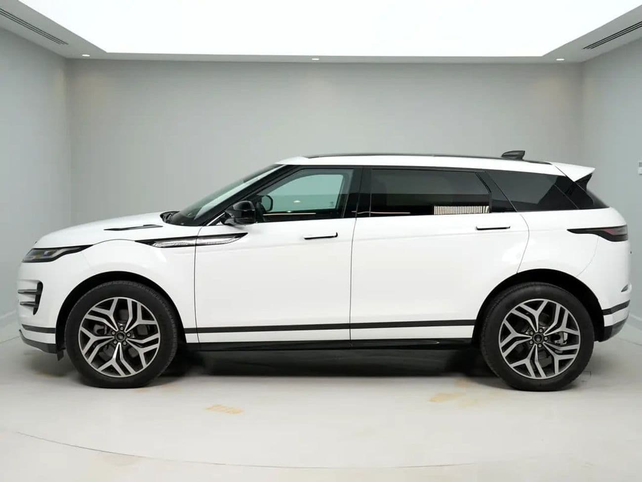 2024 Land Rover Range Rover Evoque DYNAMIC SE P250 thumbnail 2