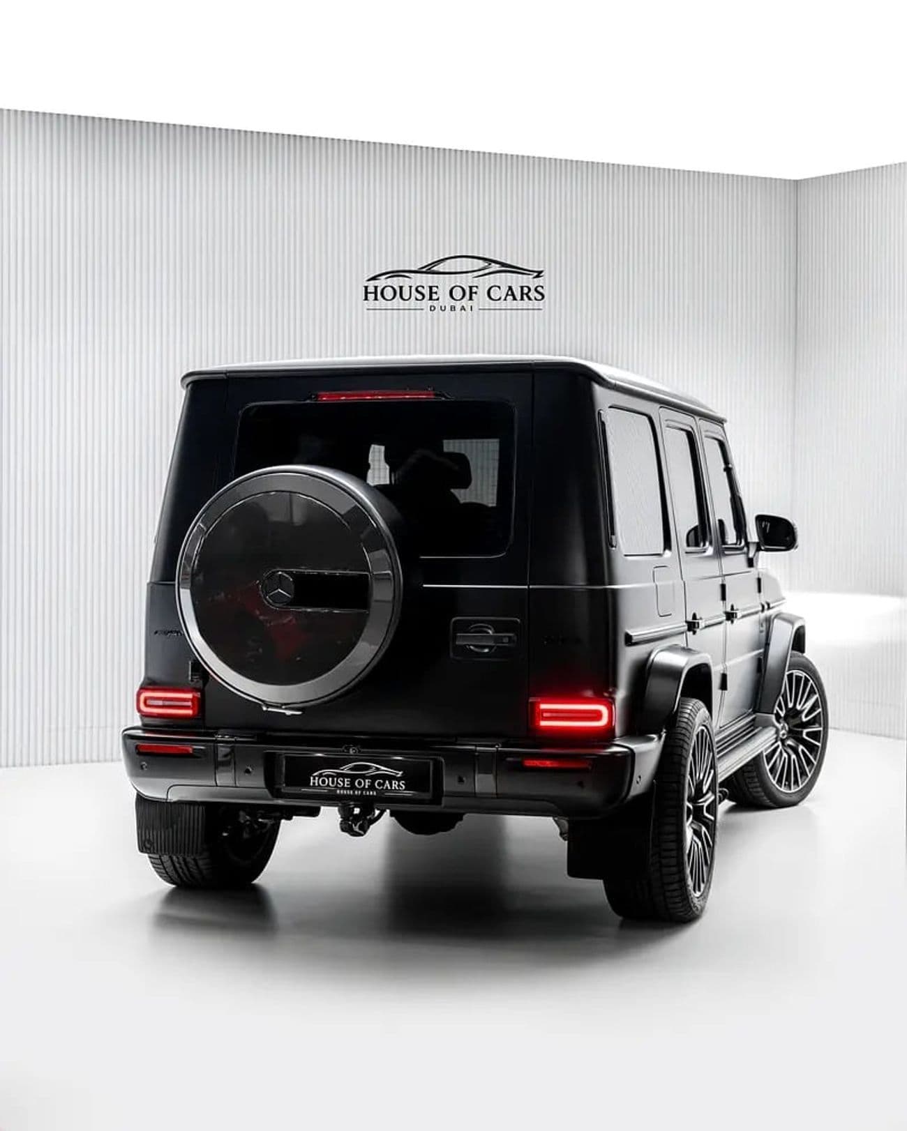 2025 Mercedes Benz G63 AMG thumbnail 2
