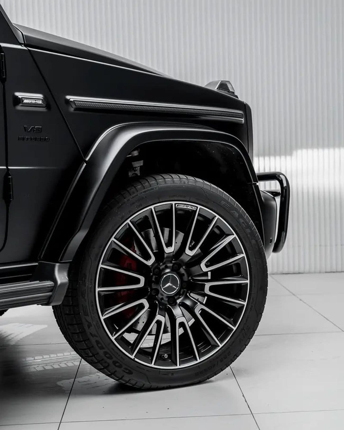 2025 Mercedes Benz G63 AMG thumbnail 3