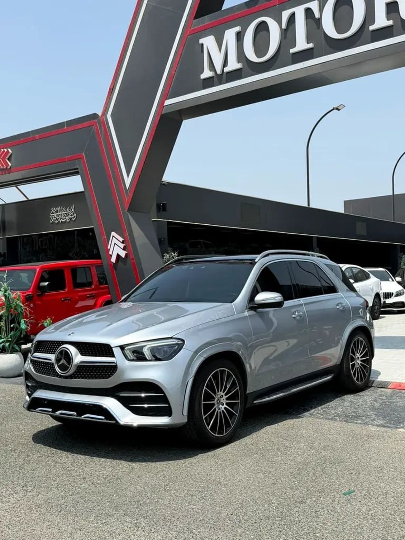 2023 Mercedes Benz GLE450 4MATIC thumbnail 2