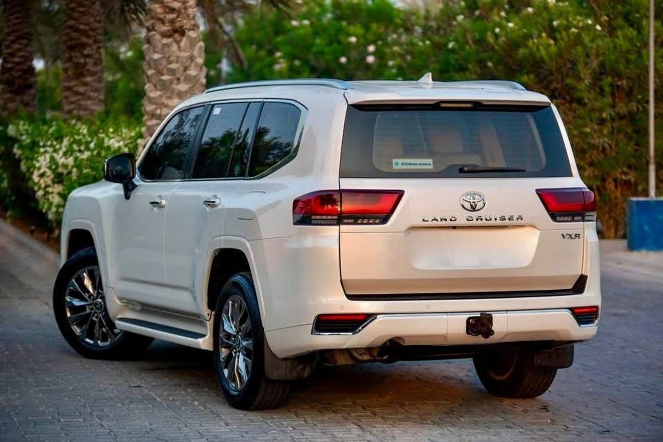 2022 Toyota Land Cruiser VXR thumbnail 8