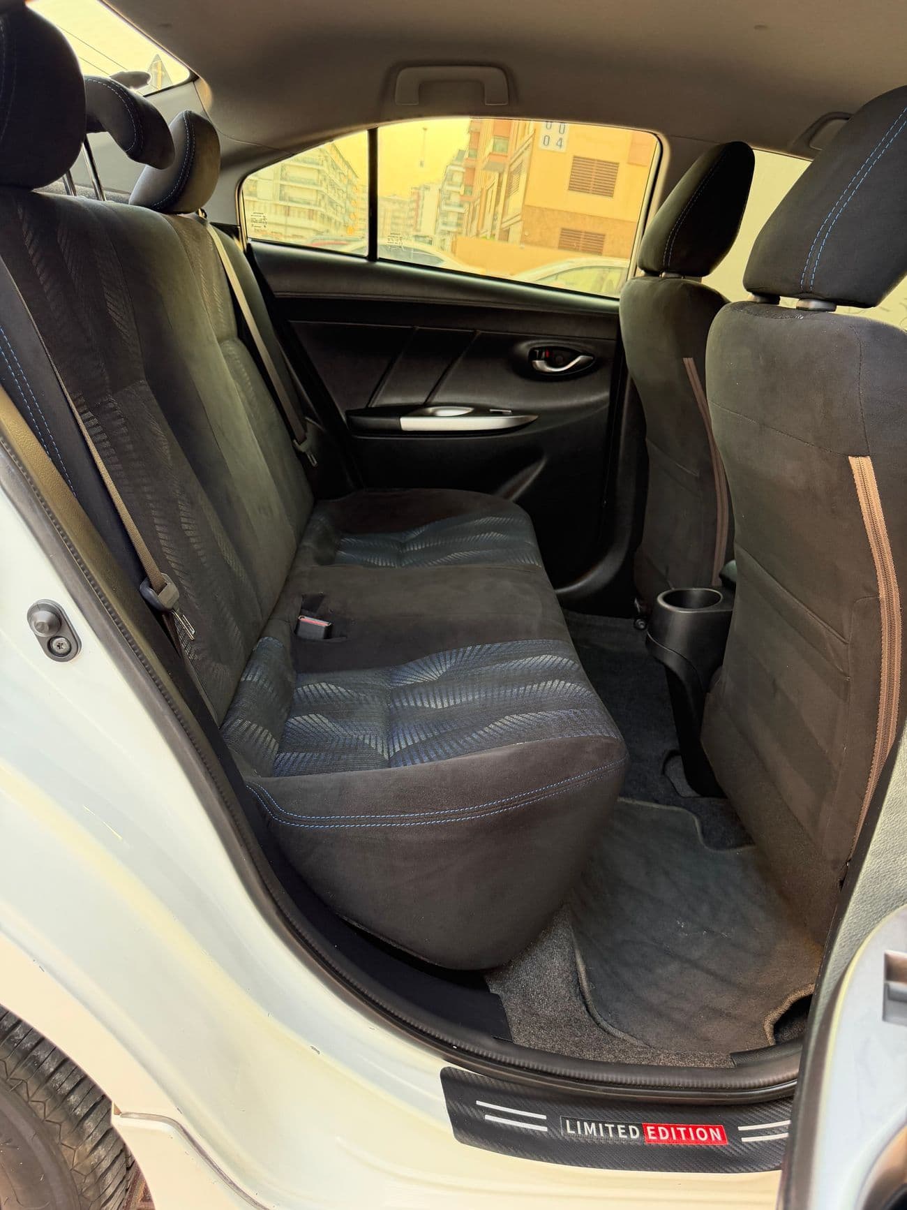 2016 Toyota Yaris SPORT thumbnail 8
