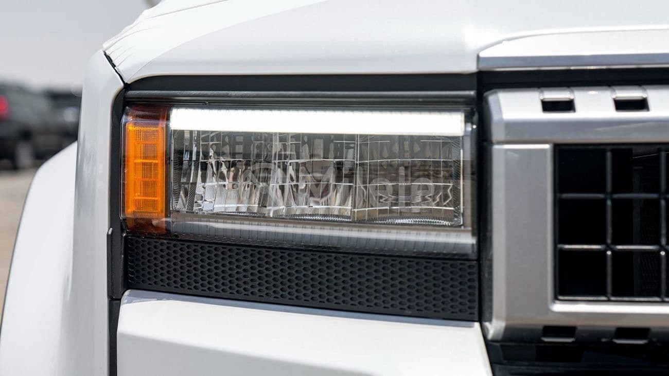2024 Toyota Prado thumbnail 3