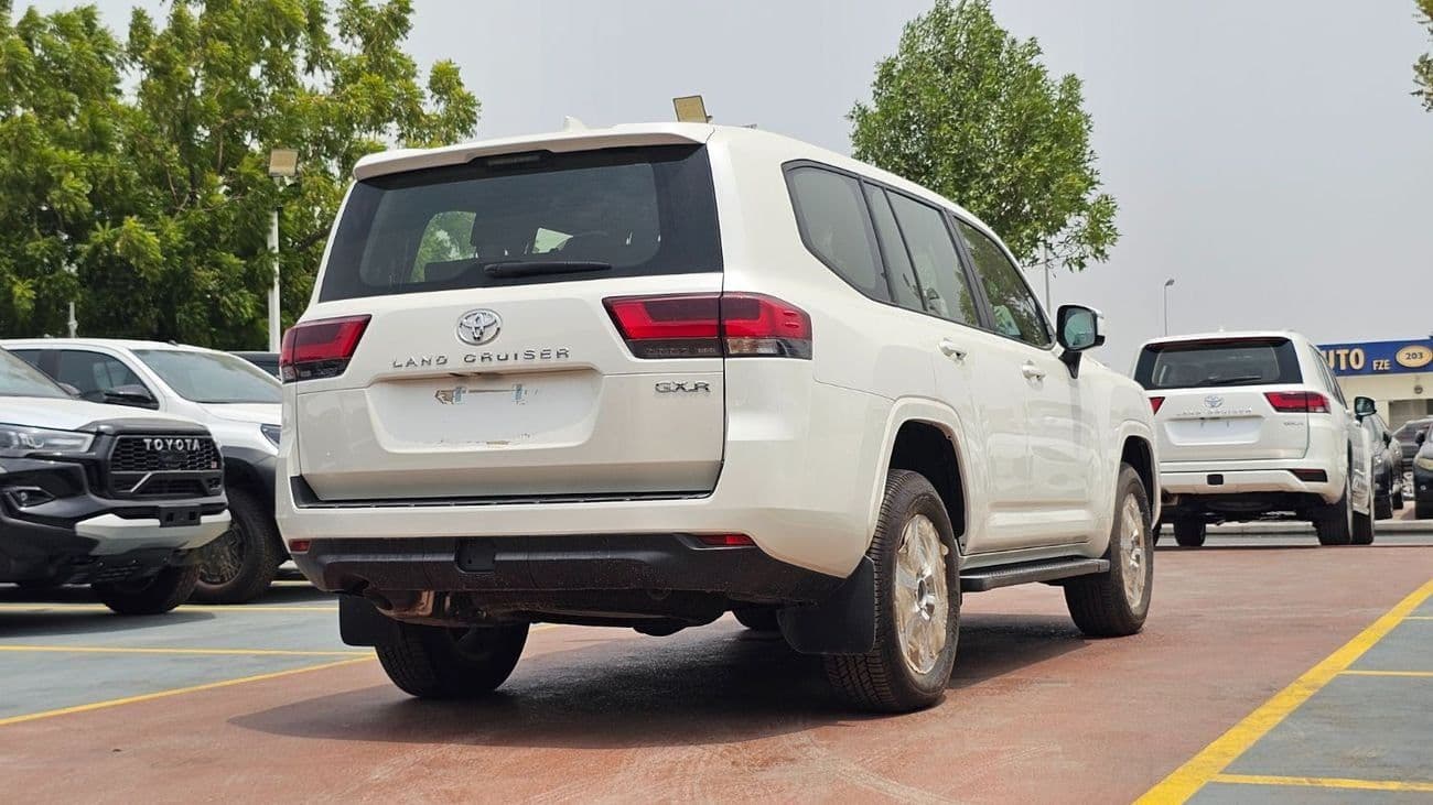 2025 Toyota Land Cruiser GXR thumbnail 5