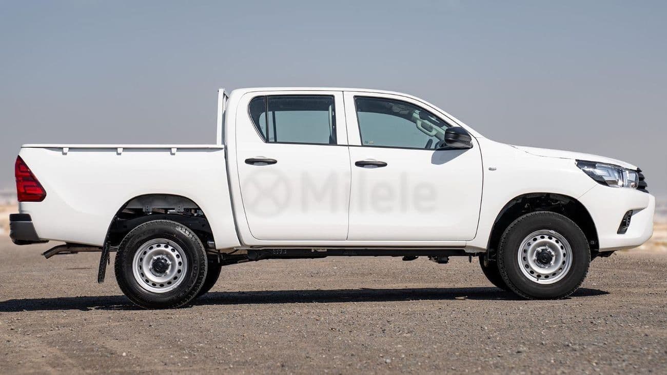 2025 Toyota Hilux thumbnail 5