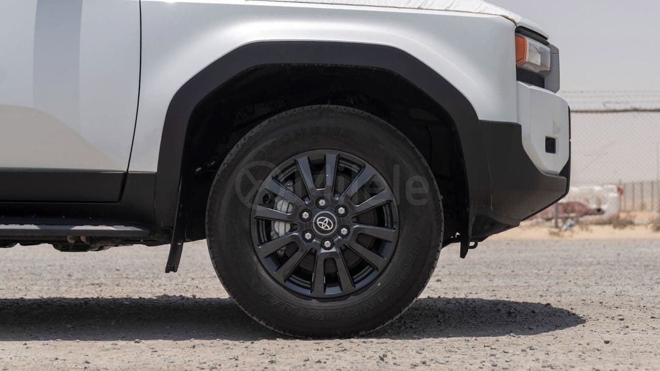 2024 Toyota Prado thumbnail 5