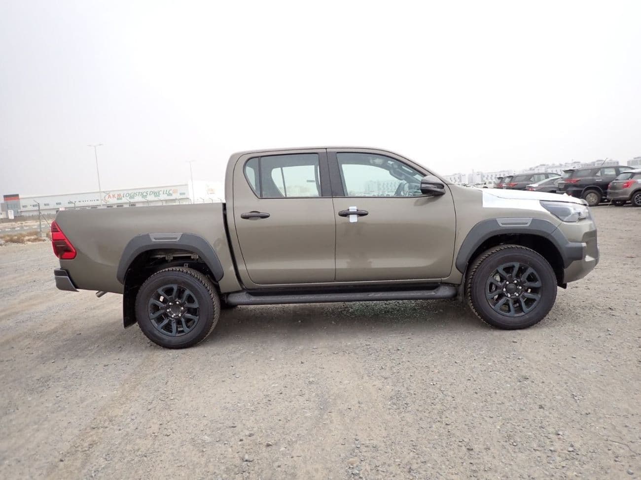 2024 Toyota Hilux ADVENTURE thumbnail 2
