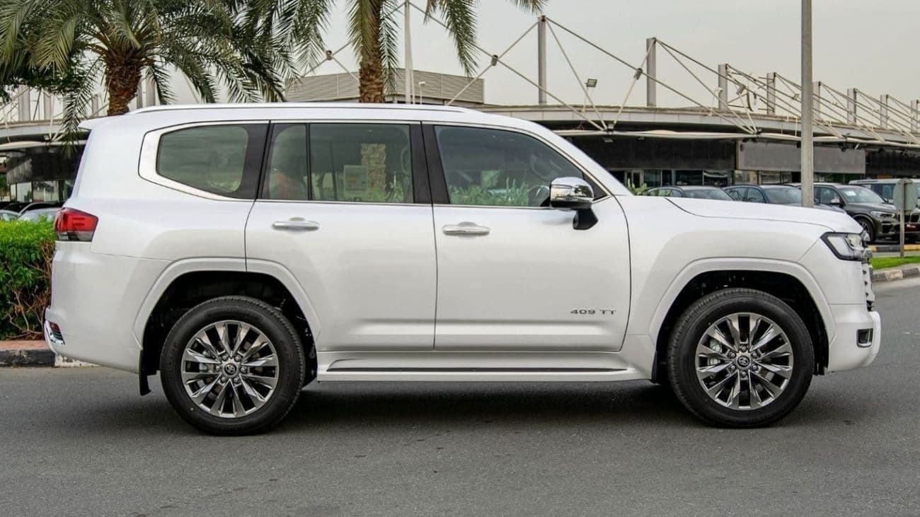 2025 Toyota Land Cruiser VXR thumbnail 4