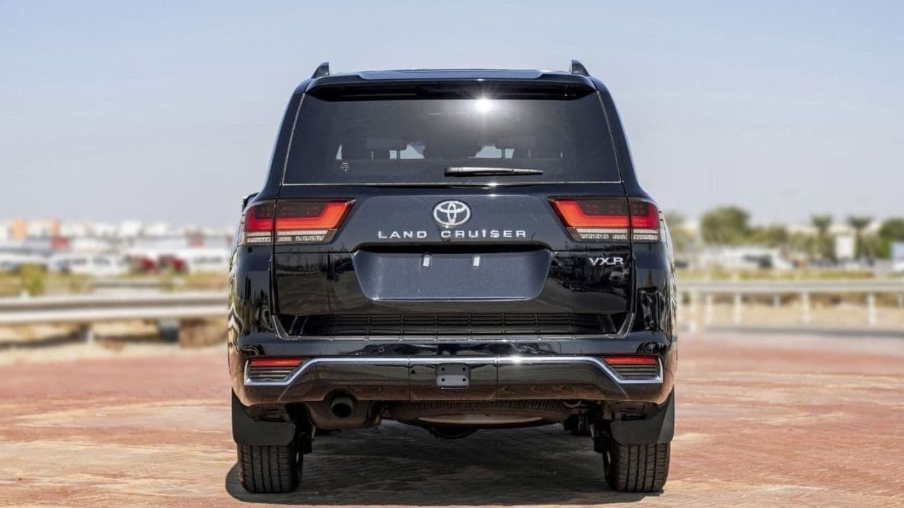 2025 Toyota Land Cruiser VXR thumbnail 4