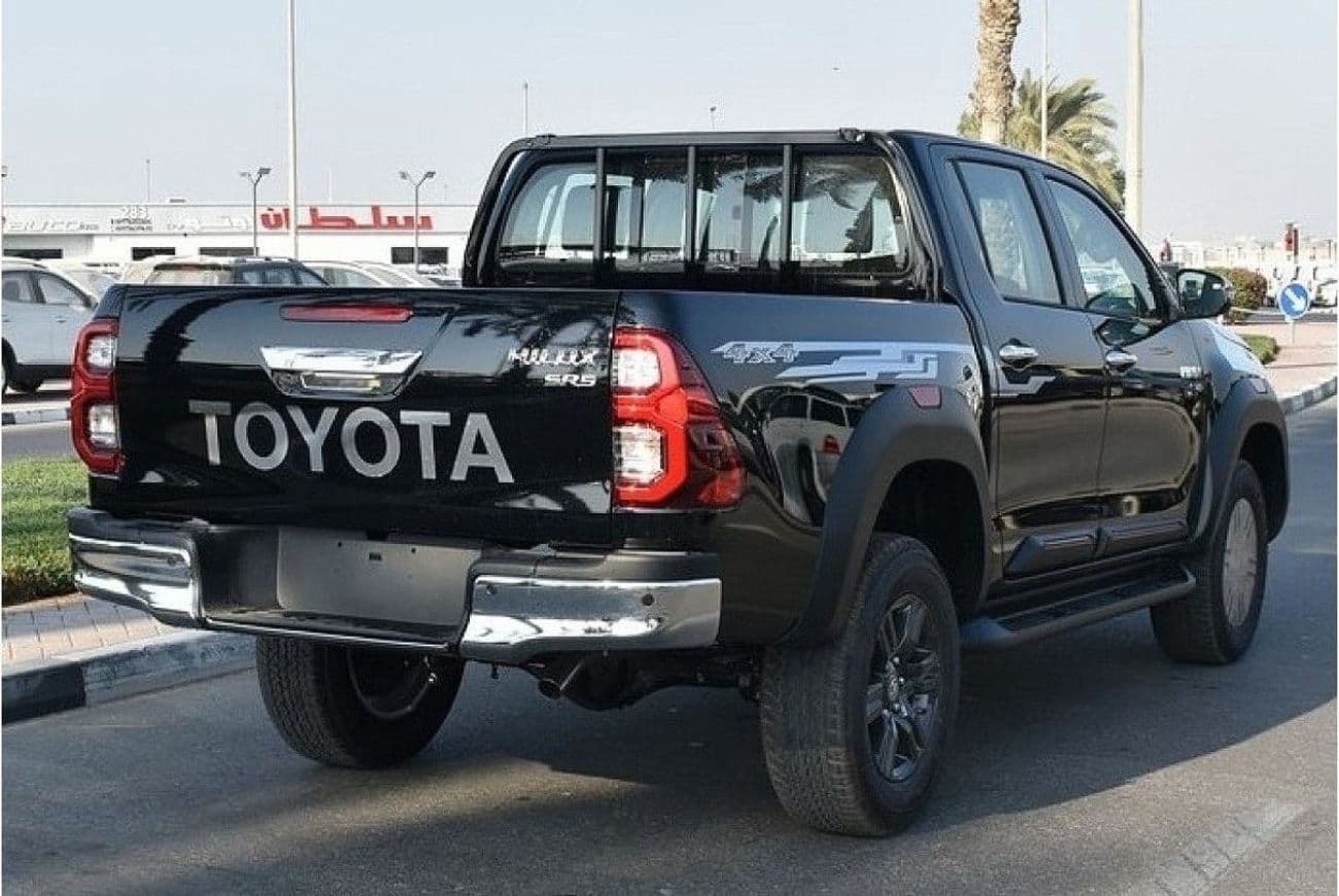 2025 Toyota Hilux SGLX thumbnail 3