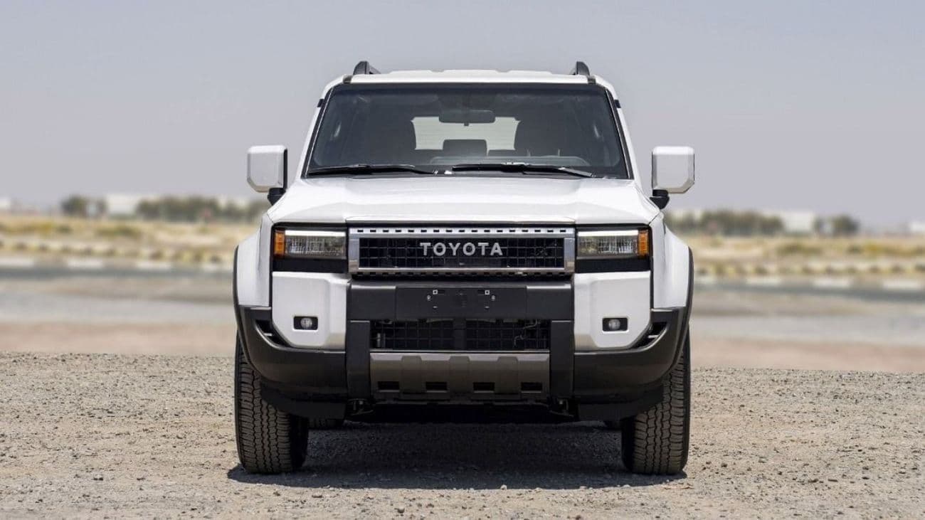 2025 Toyota Prado TXR thumbnail 2