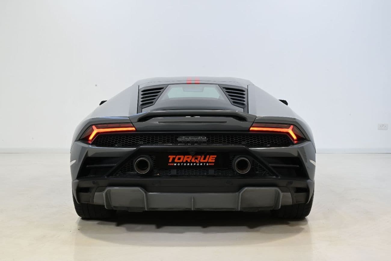 2022 Lamborghini Huracan EVO Coupe thumbnail 5