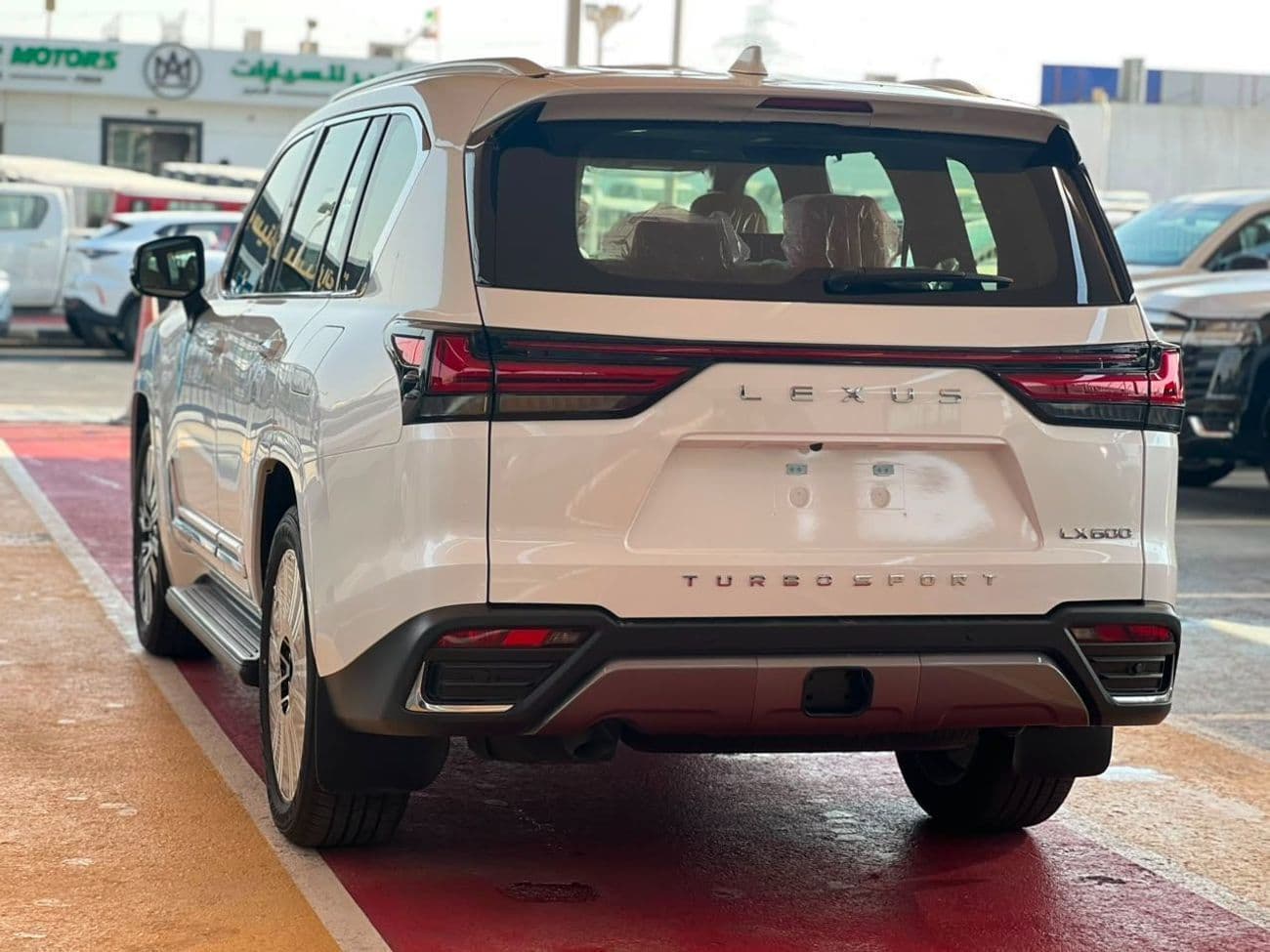 2026 Lexus LX600 SIGNATURE thumbnail 3