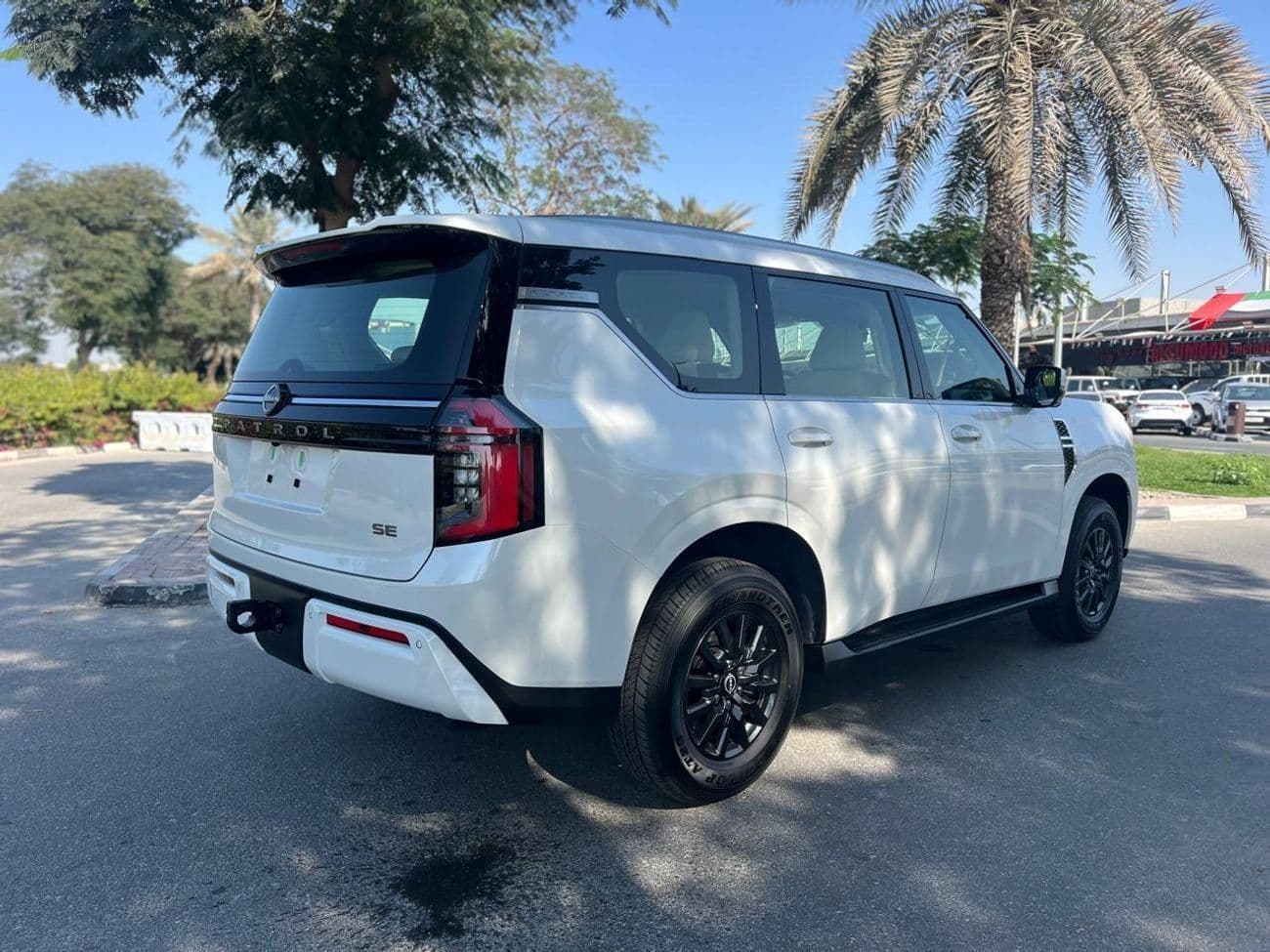 2026 Nissan Patrol SE T2 thumbnail 3