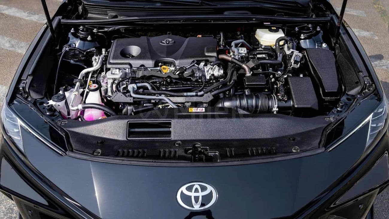 2025 Toyota Camry LE thumbnail 2