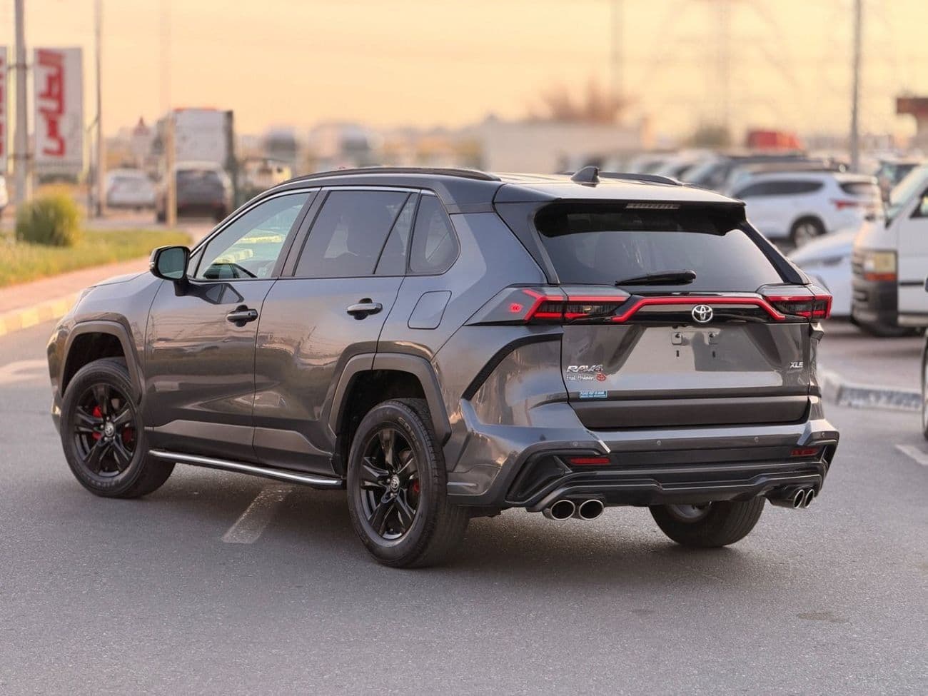 2023 Toyota RAV4 XLE thumbnail 2