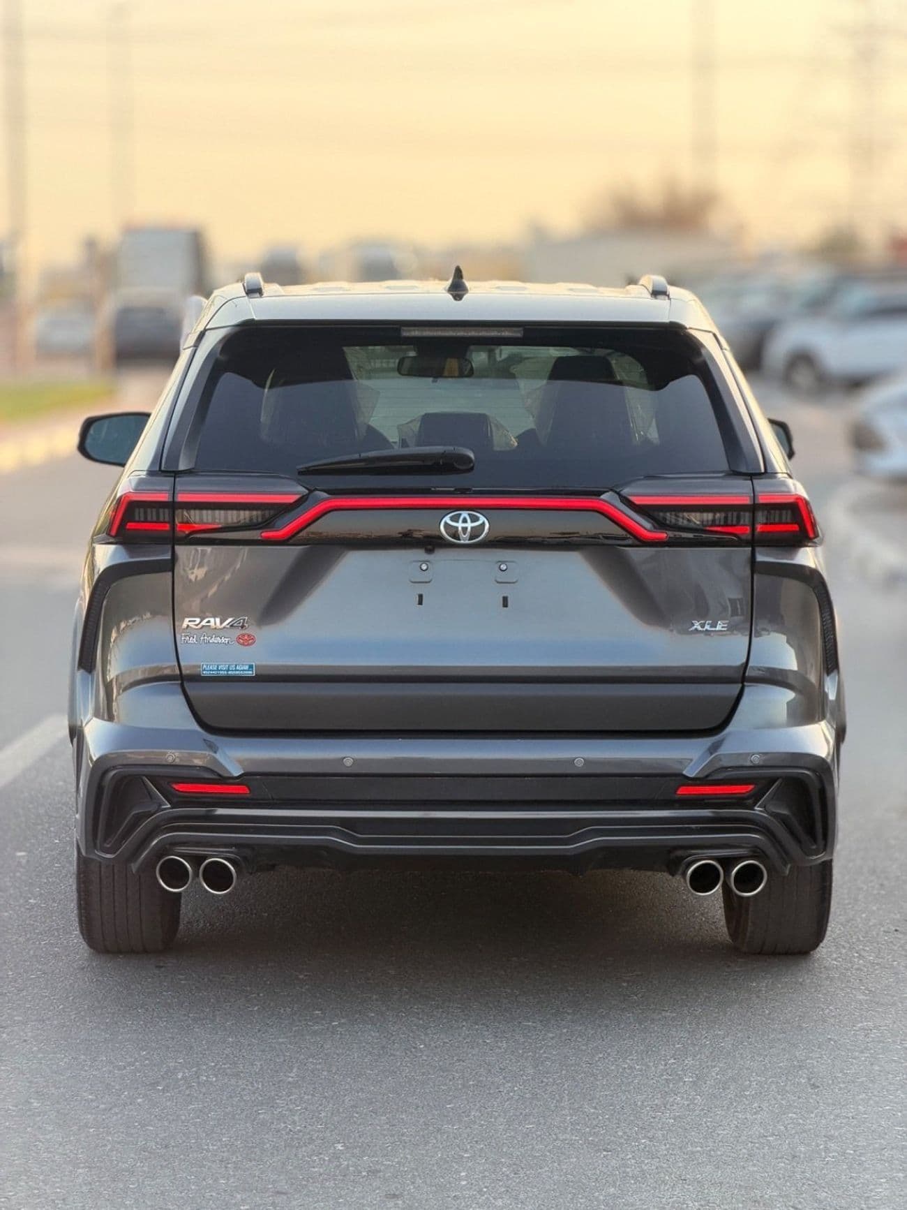 2023 Toyota RAV4 XLE thumbnail 4