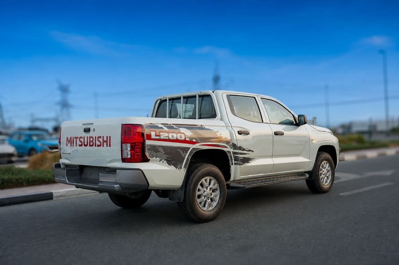 2025 Mitsubishi L200 GLS thumbnail 5