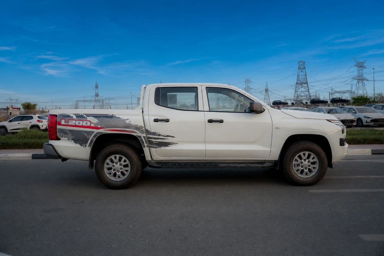 2025 Mitsubishi L200 GLS thumbnail 6