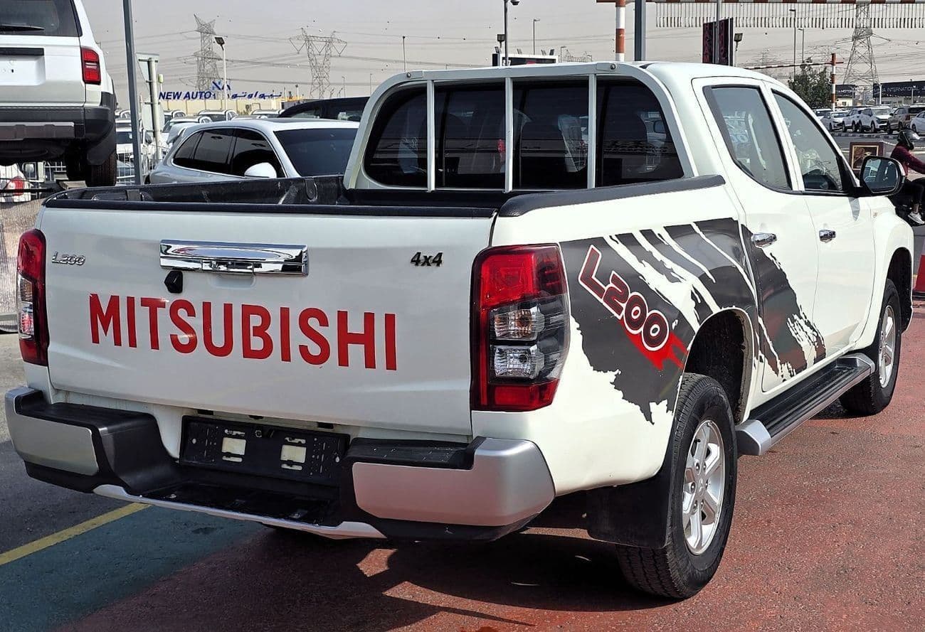 2022 Mitsubishi L200 GLX TOP thumbnail 8