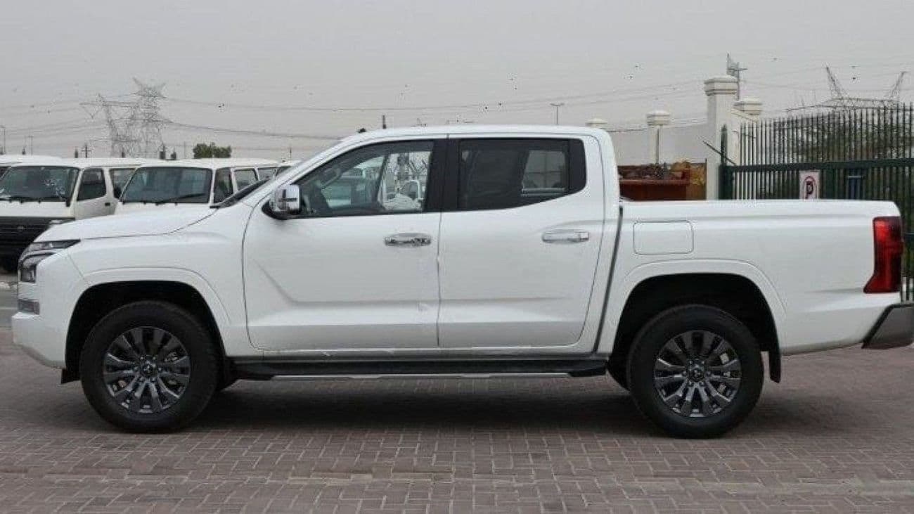 2025 Mitsubishi L200 GLS thumbnail 3